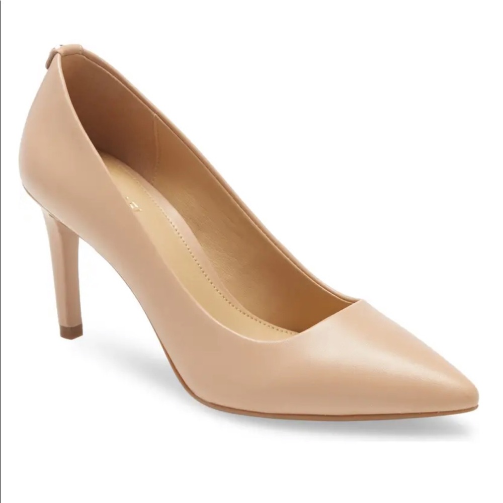 (NWOT) #MICHAELMichaelKors Sizes Dorothy Flex Pump